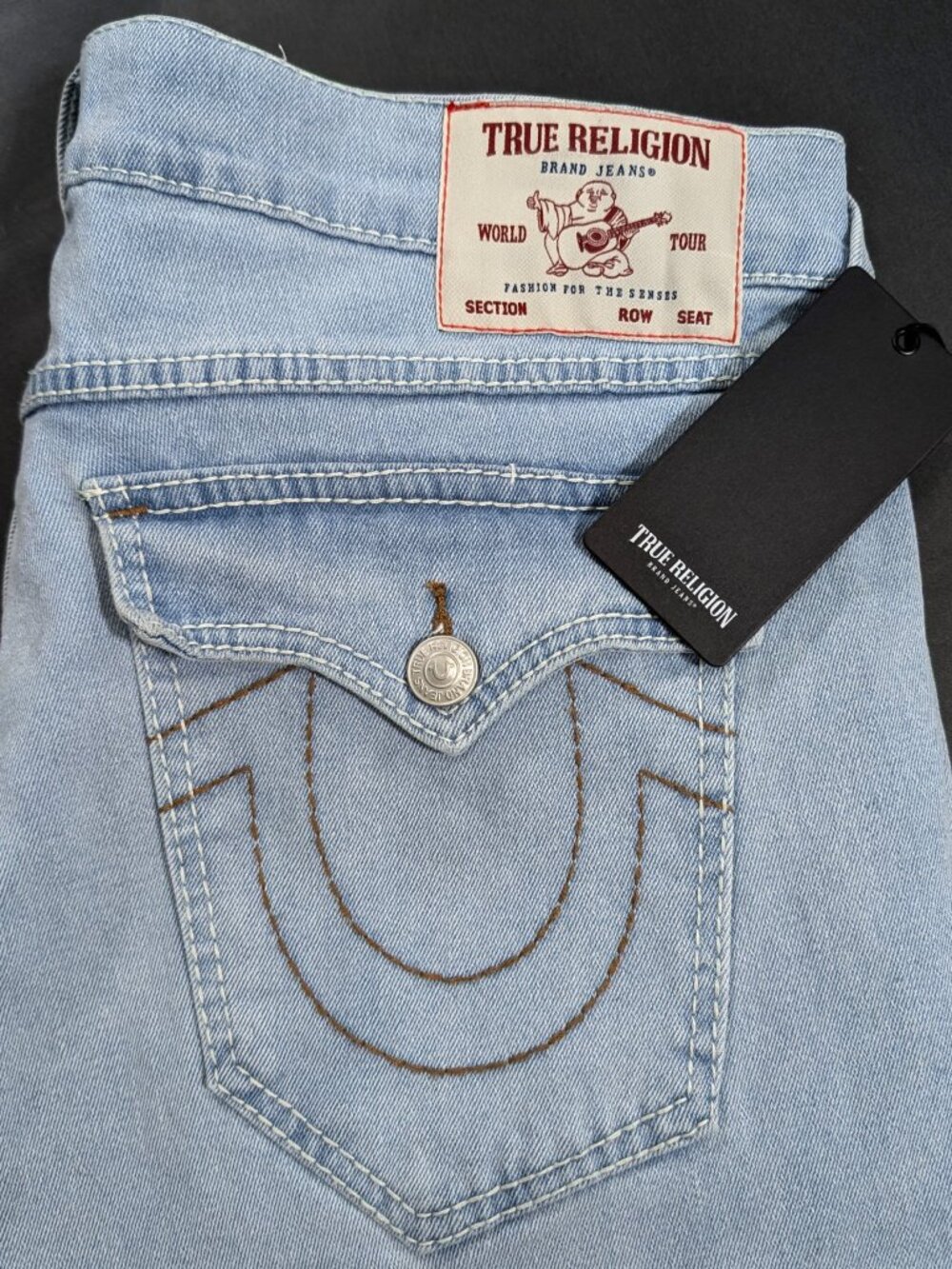 True Religion Men`s Geno Stitch Flap Pocket Relaxed Slim Fit 36x32 Light Wash